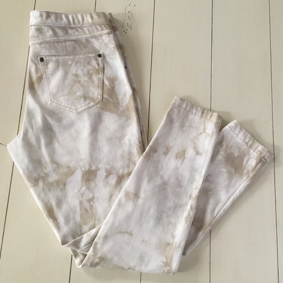 HUE Pants - HUE Marble Print Leggings